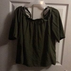 This medium dark green top is perfect for the summer